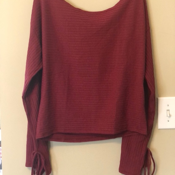 Brand new pant set-Burgundy - Picture 8 of 10